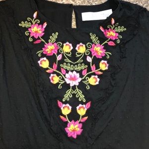 Time and Tru embroidered top